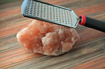 pink himalayan salt chunk