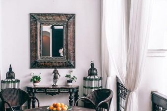 home interior sitting area