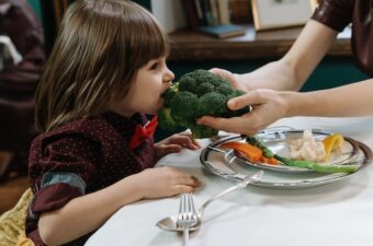 how to get kids to eat veggies