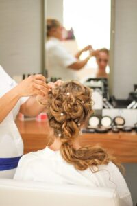 how to start a home salon