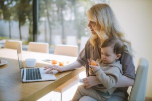 The Jobs Moms Get in Florida