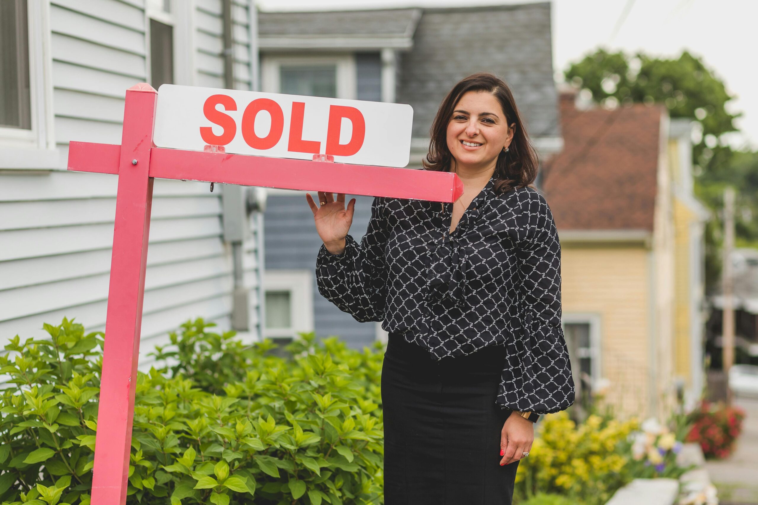 home sold for sale home buyer selling home